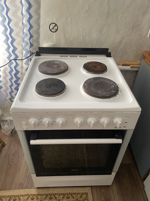 Продам эектрическую плиту