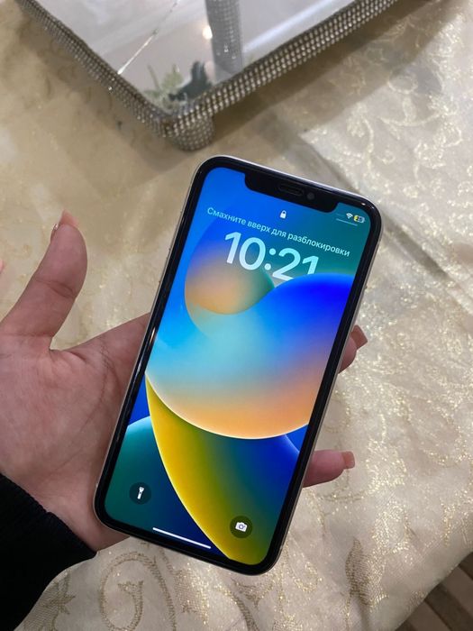 Продам телефон Айфон 11