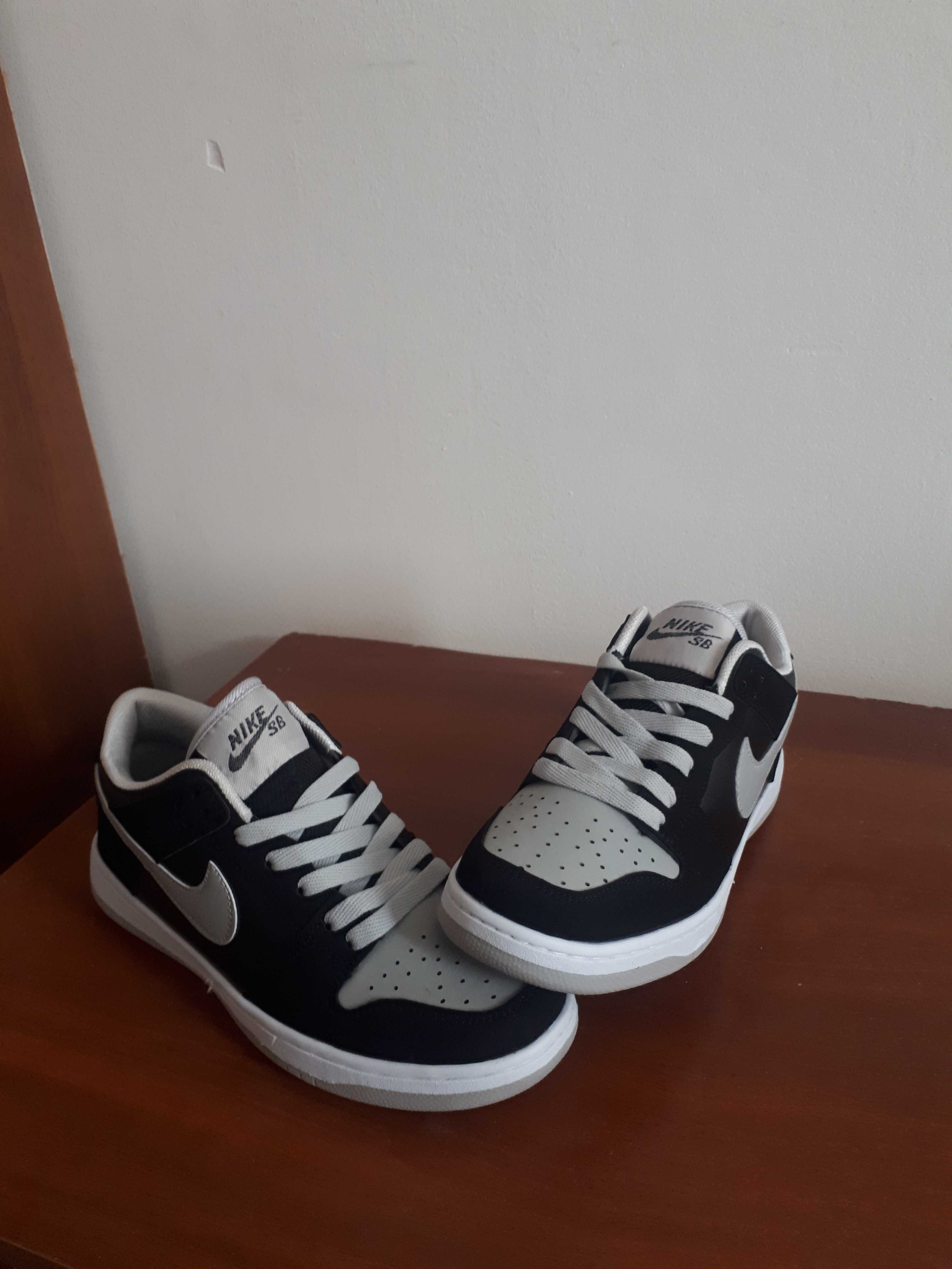 Кроссовки  NIKE SB