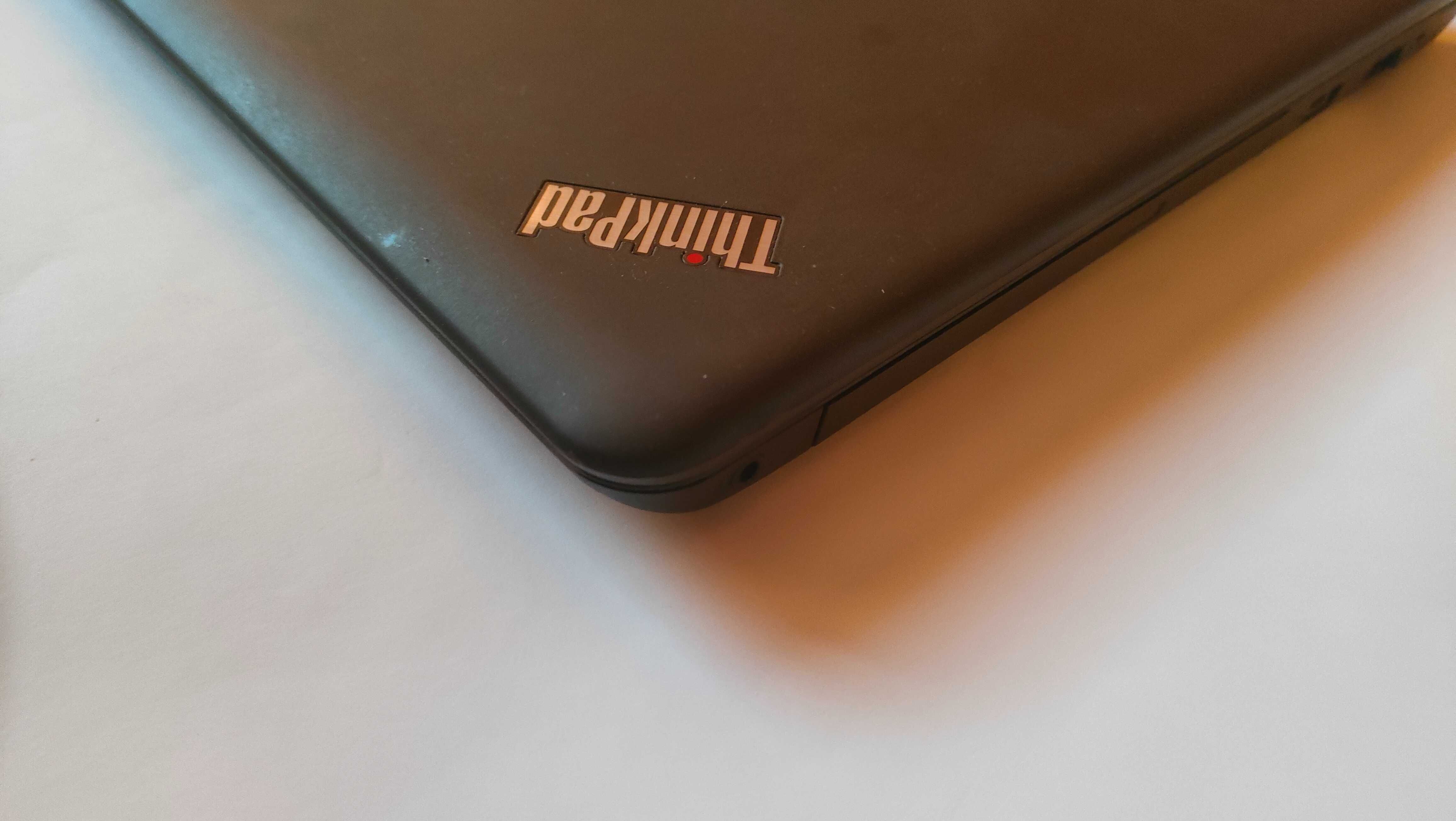 Лаптоп Lenovo thinkpad e555