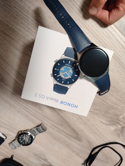 Продам смарт Часы  honor Watch gs 3