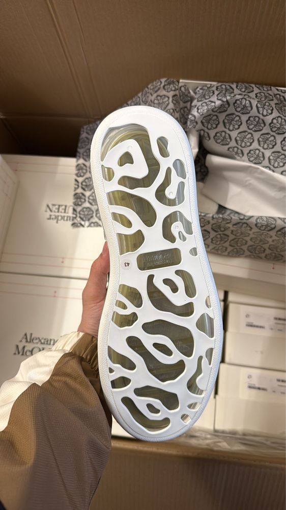 Alexander Mcqueen Oversized sneaker