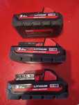 Vând baterii Milwaukee m 18 de 3 amperi high output
