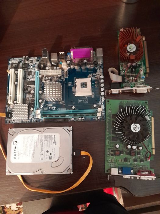 Материнская плата,жосткий диск,две видео карты