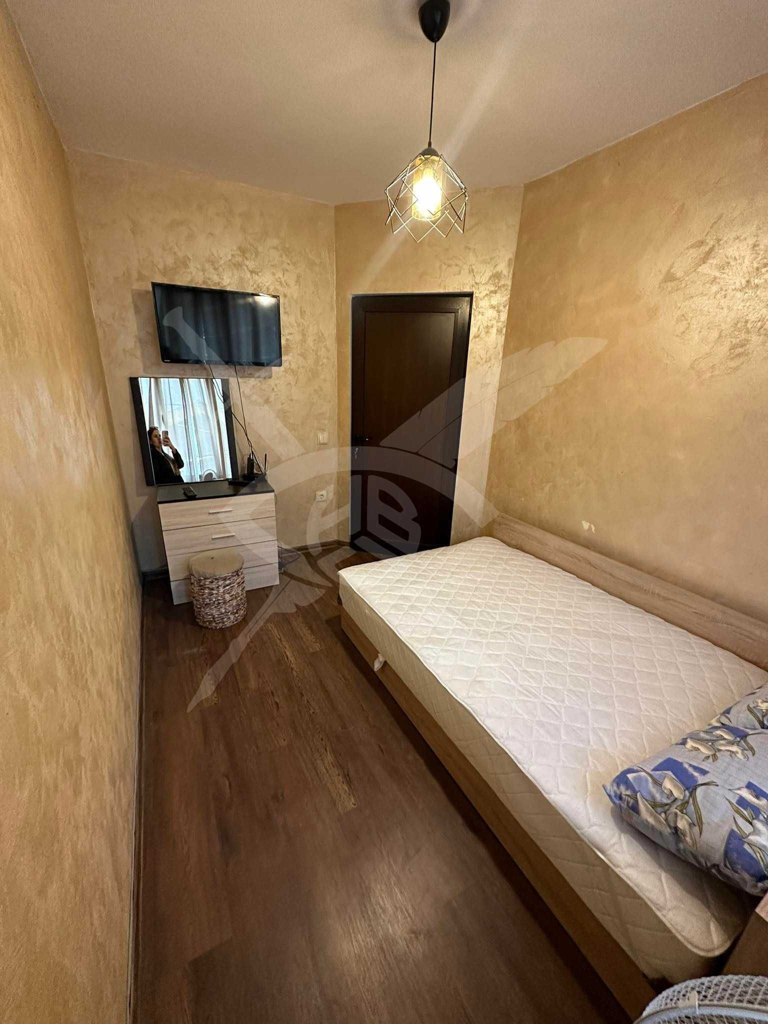 Тристаен апартамент в района на Погреби - 157850