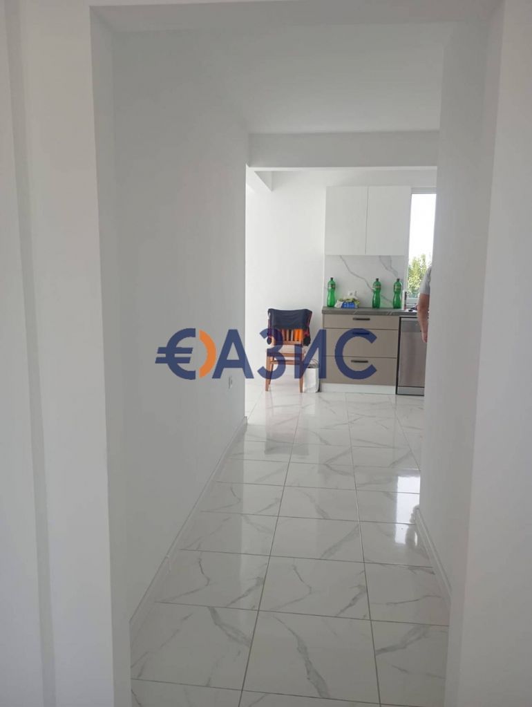 Продава се Къща в с. Кошарица, Област Бургас - 210 кв.м за 1286 €/кв.м - Снимка #6