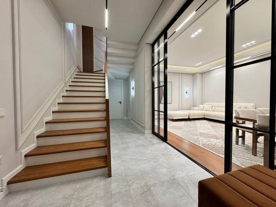 Саламатино Евро Таун Хаус 1.2соток 372кв.м 4уровней 6комнат с мебелью