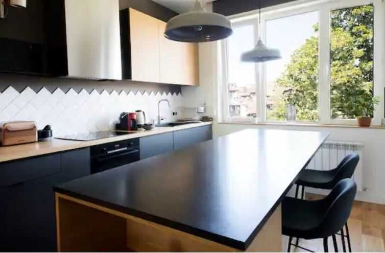 Продава се Тристаен апартамент в София, Център - 100 кв.м за 2000 €/кв.м - Снимка #5