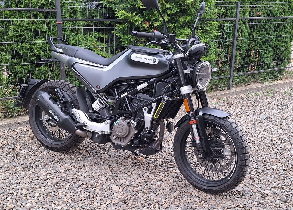 Husqvarna Svartpilen 125 IMPECABILA, 16ANI (A1, Duke,Gbr,Xrs )
