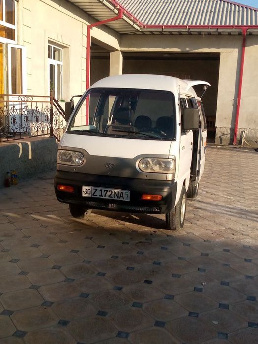 Damas oq rang DAEWOO