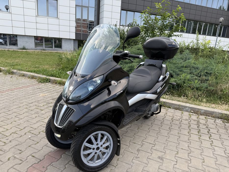 Piaggio MP3 LT  L5E cat B 2010 impecabil