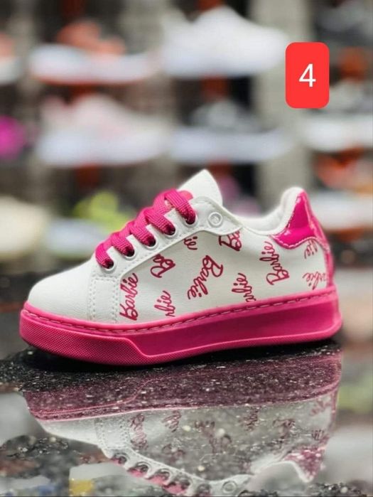 Adidasi pentru fetite