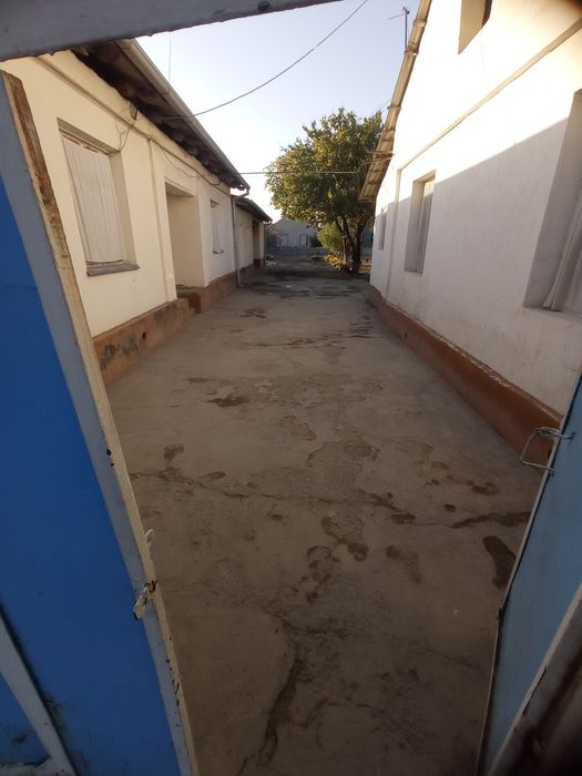 Uy sotiladi  12 so'tik, eski kuybishev, xozirgi zabardast mahallasi