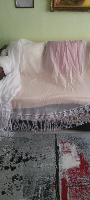 Perdea albă cu dantelă