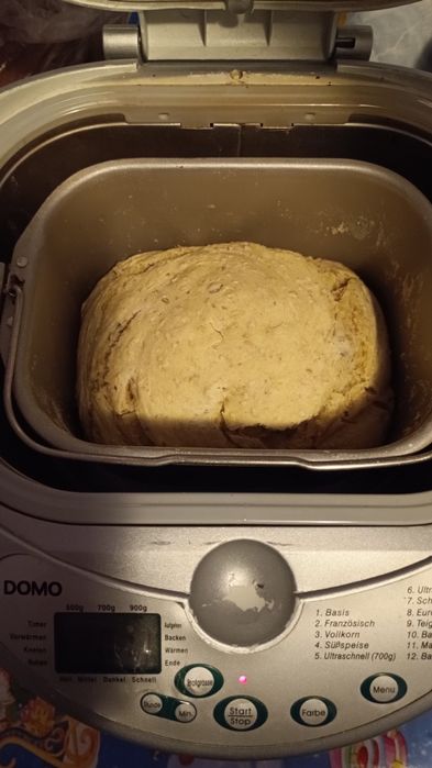 Mașina de pâine Domo B3550