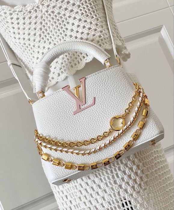 Geanta Louis Vuitton Capuciness
