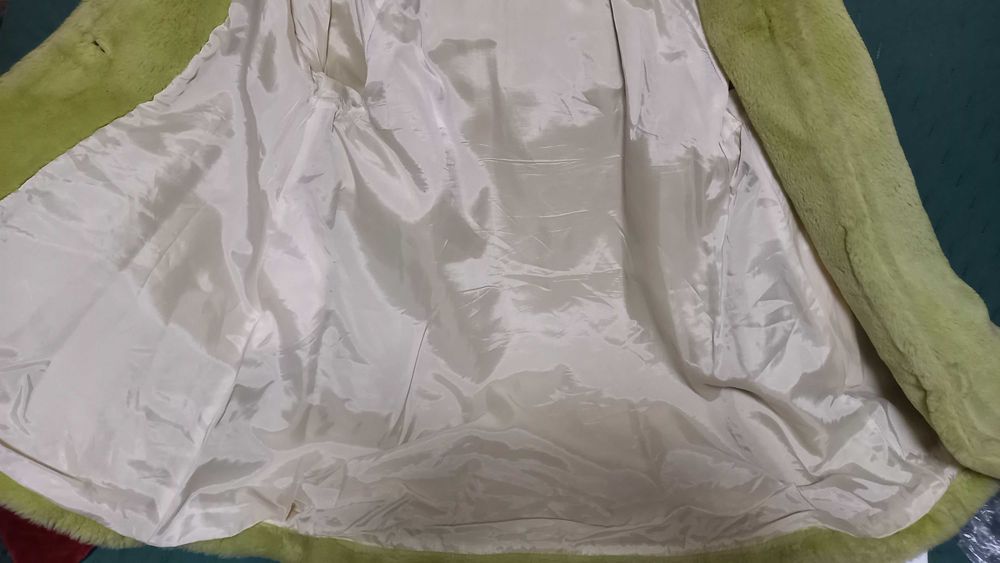 Palton Stefanel, verde deschis, marimea 42, purtat, stare foarte bună