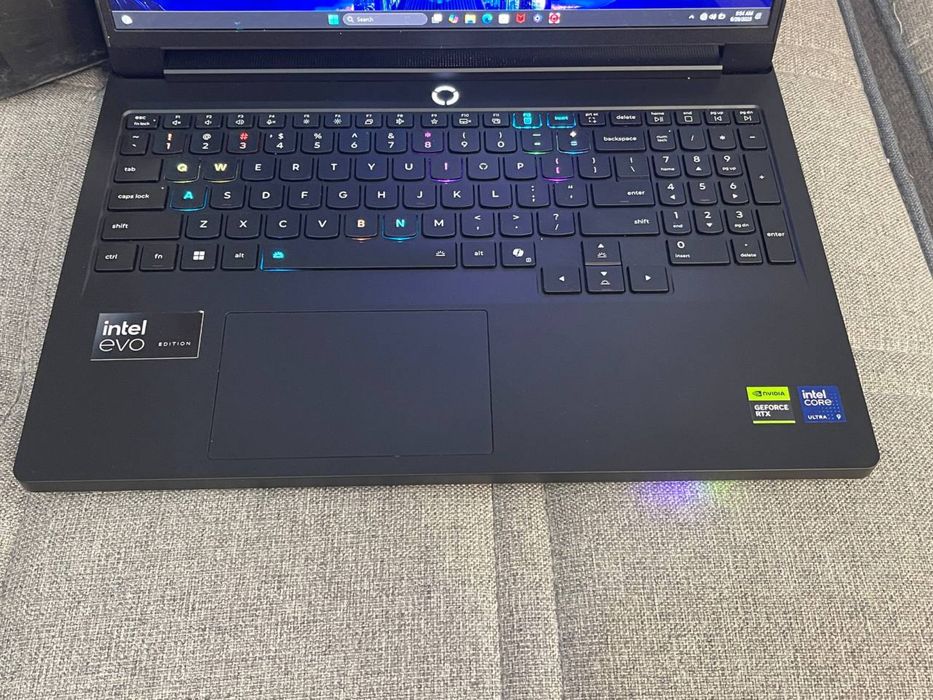 Legion Pro 7 pro Ultra 9 275HX RTX5080