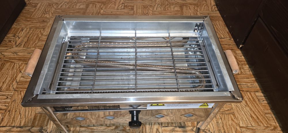 Газово барбекю с волканоични камани.