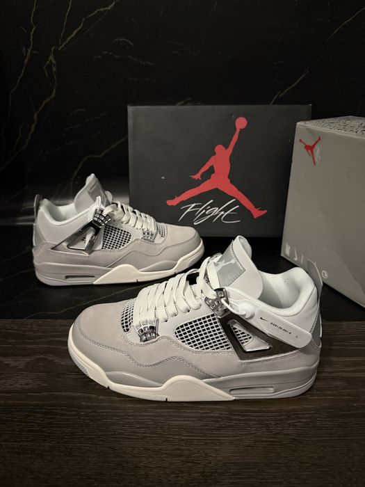 Jordan 4 frozen moments