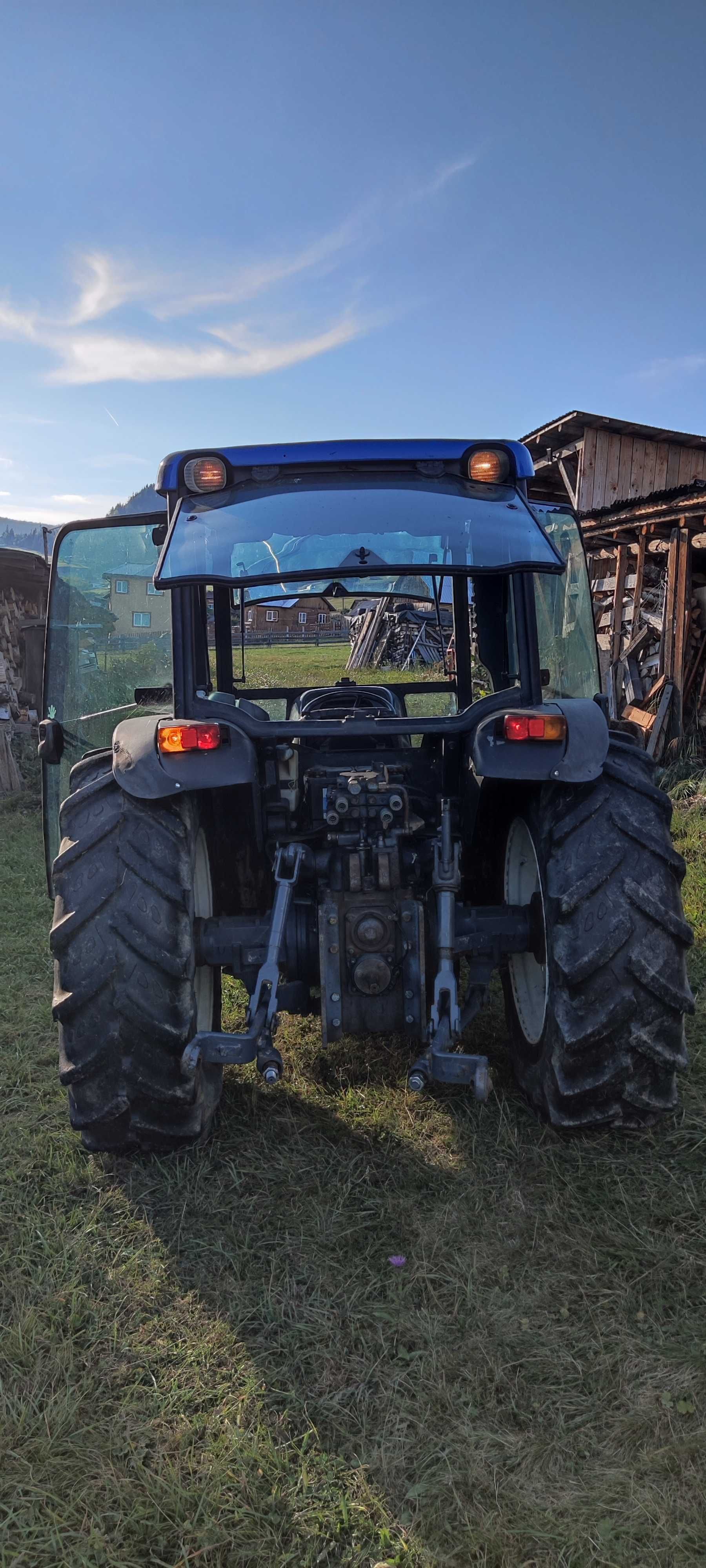 De vanzare Tractor New Holland TN75F