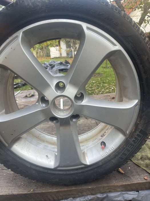 Jante originale VW PASSAT 205/50 R17 cu cauciucuri iarna