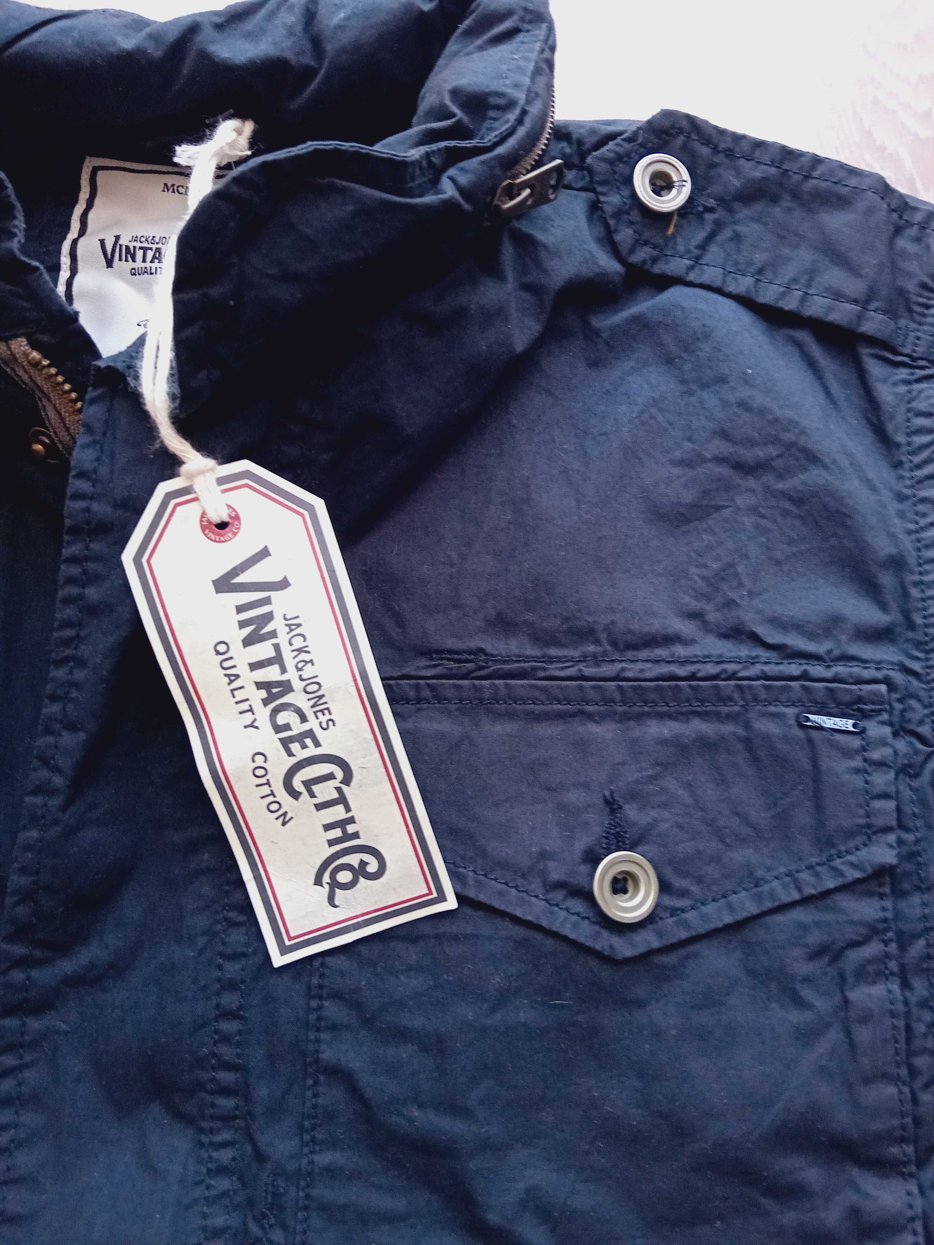 Jack&Jones Ново яке Л размер