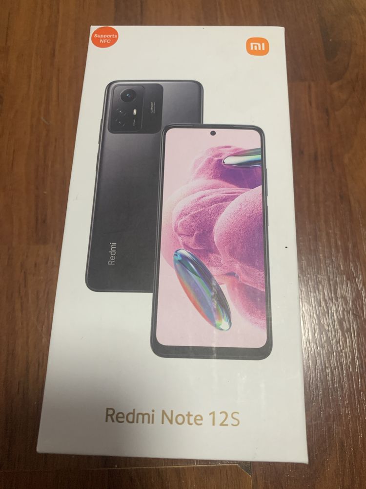 Продавам Redmi Note 12 s