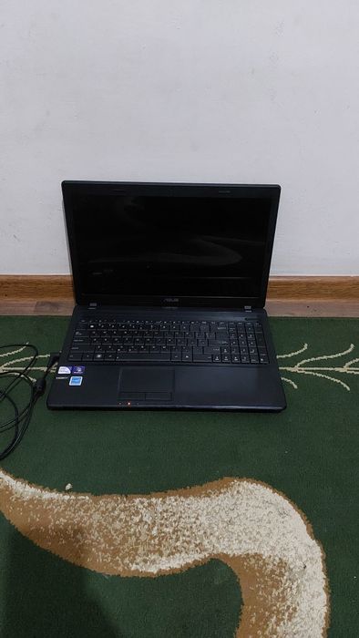 Noutbook asus xolati yaxshi