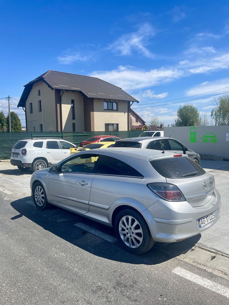 Opel astra h gtc