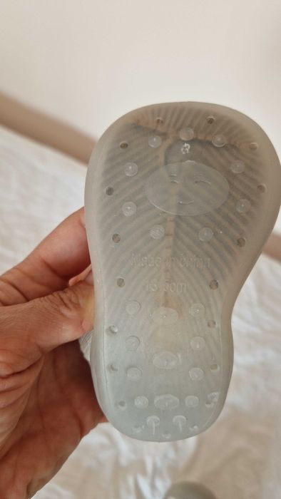 Бебешки обувки против хлъзгане.