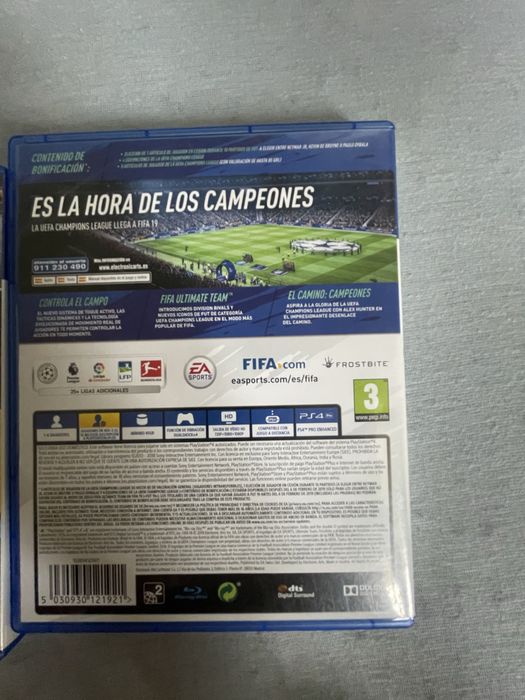 Vand joc pentru PS4