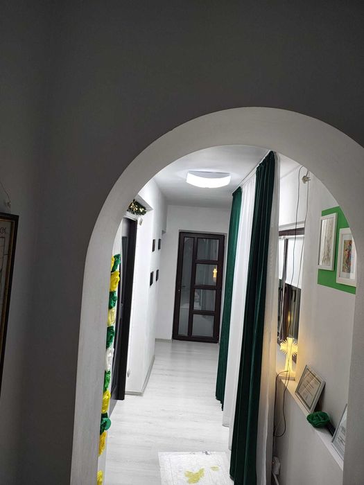 Proprietar vand casa individuala la curte - 5 camere Jilava