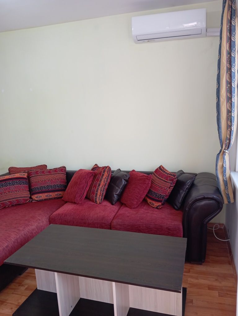 Дава се под наем Тристаен апартамент в Варна, Спортна зала - 98 кв.м за 510 € - Снимка #1