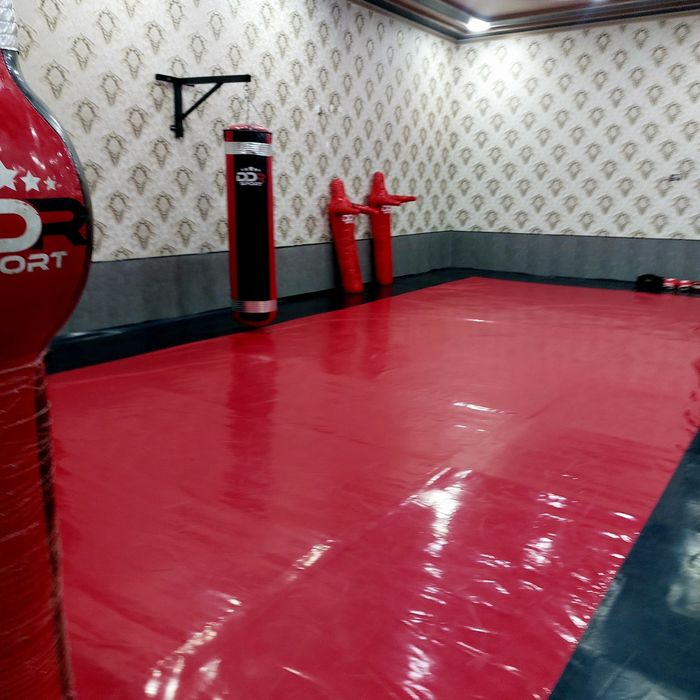 Tayor biznes sotiladi.