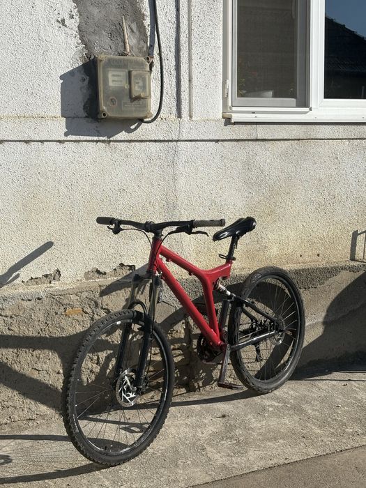 vand bicicleta focus dirty diana cu cadru fisurat