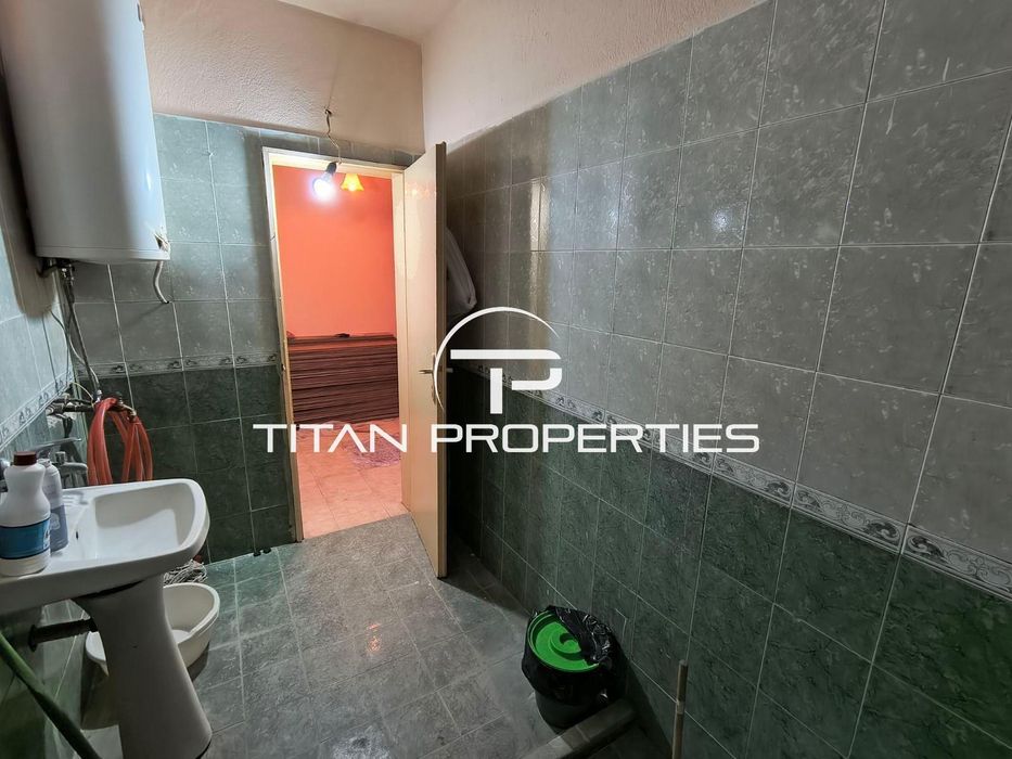 Двустаен апартамент в кв. Кючук Париж