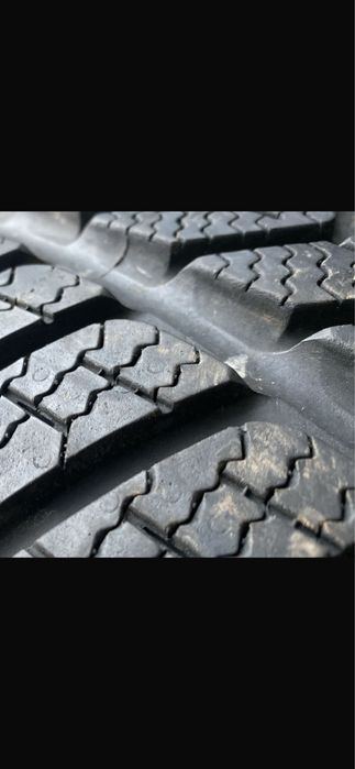 315/30/21 spate 275/35/21 fata. Rulate 500 km  dot 2021