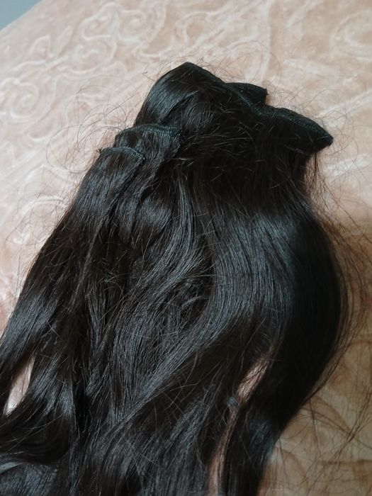 Волосы на заколках