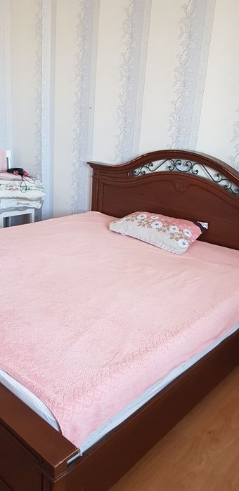 Кровать 2х спальный хорошего качества