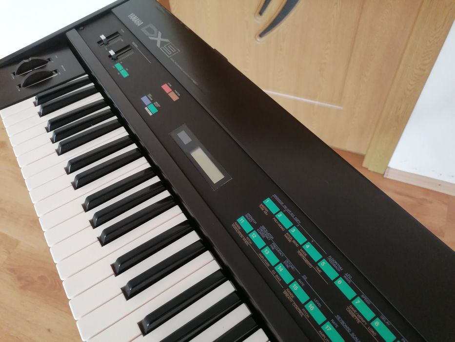 DX-9 YAMAHA orga pian