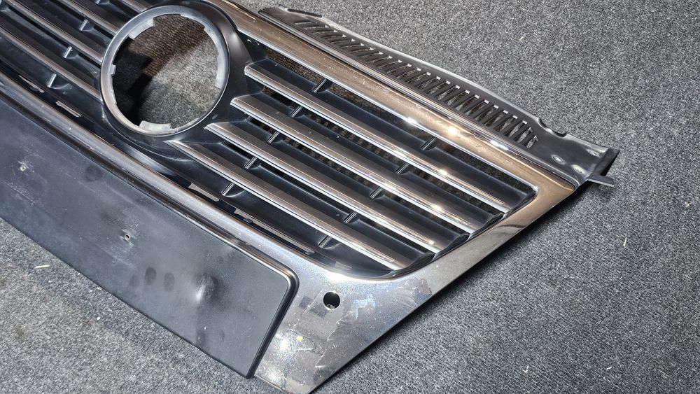 Grila fata originala Volkswagen Passat B6 Highline 

Stare buna
Se vin