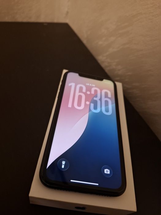 iPhone 11 Black 64GB