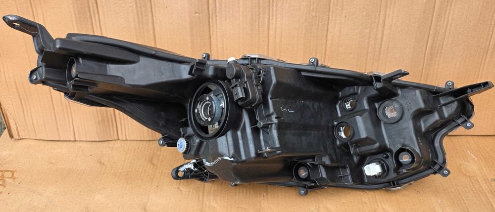 Far stanga Toyota Yaris 2020 2021 / 2022 2023