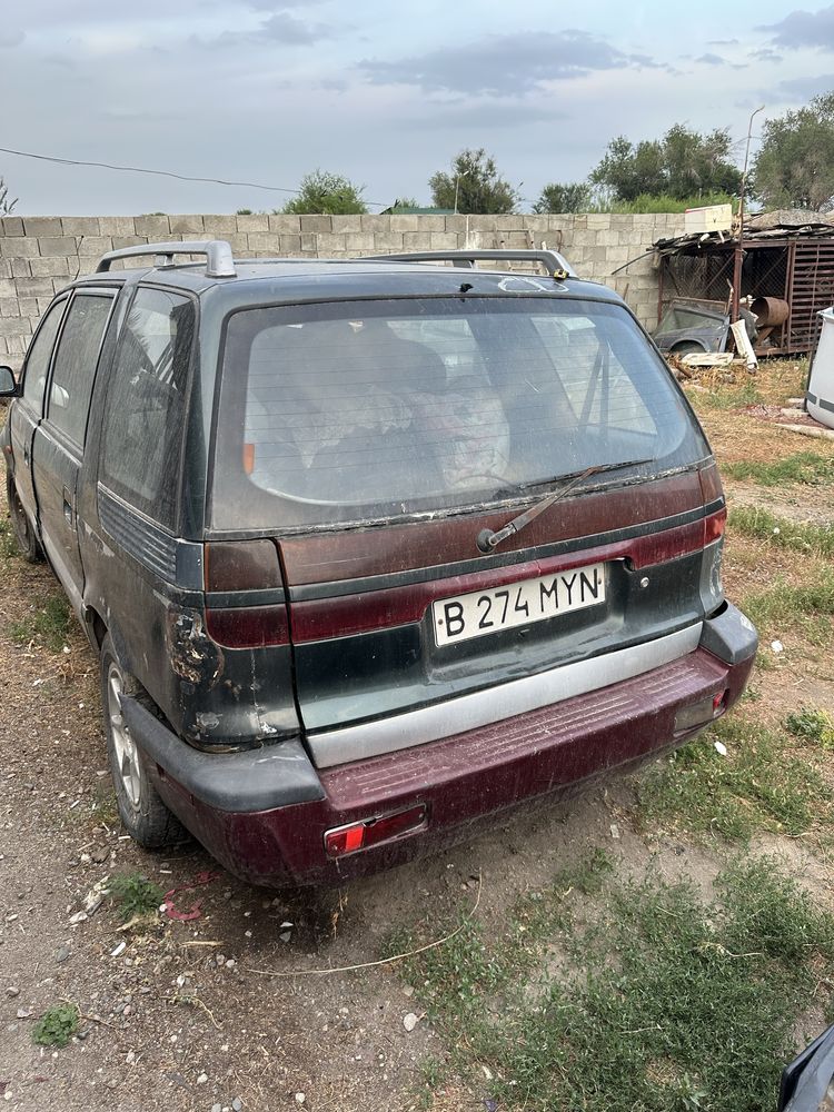 Mitsubishi space wagon