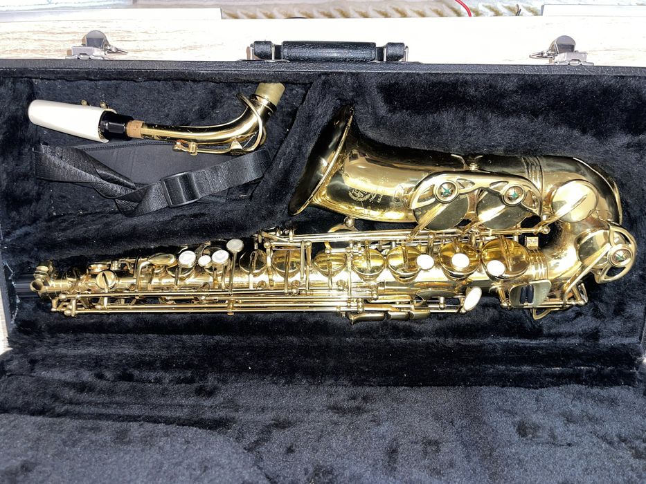 Vând saxofon Alto JJ