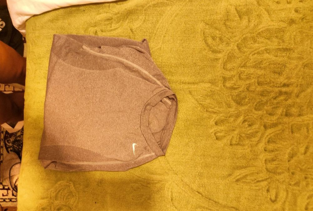 Tricou Nike pentru salaM