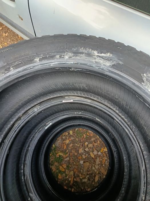 Автомобилни гуми 245/45/18