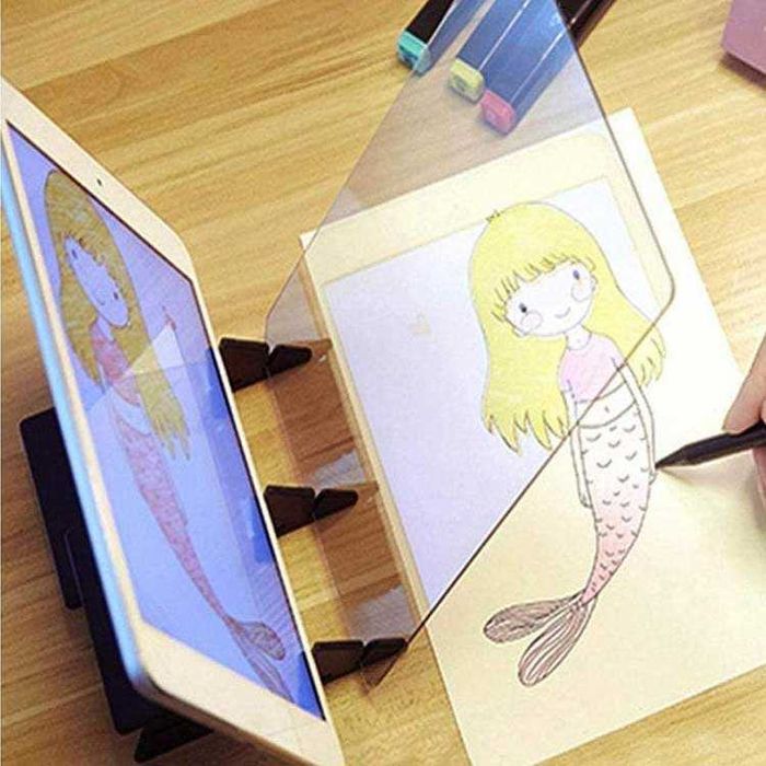 Проектор за прекопиране на картинки от телефон