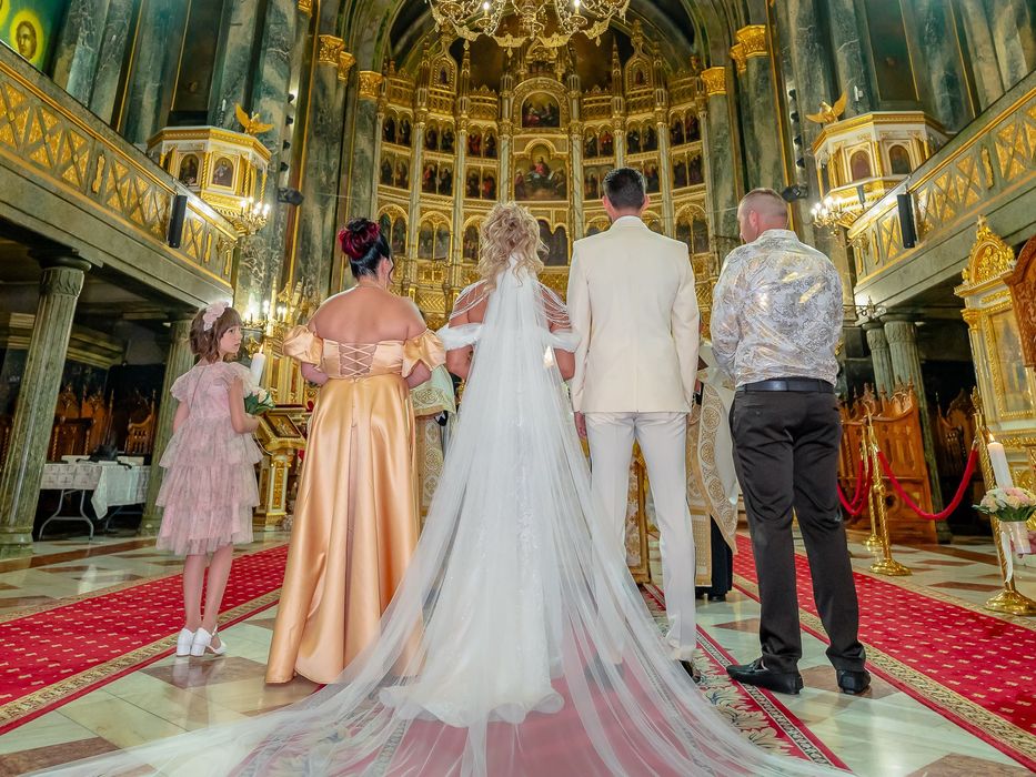 Fotograf Evenimente - Servicii Foto-Video Nunta Cununie Botez Majorat